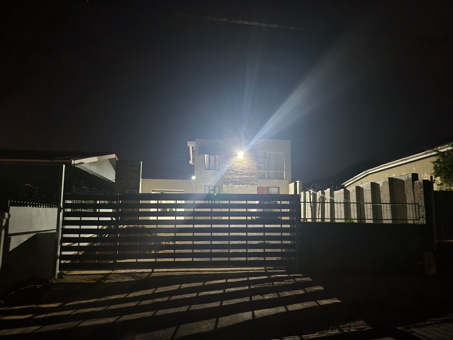 Commercial Property for Sale in Klein Drakenstein Western Cape